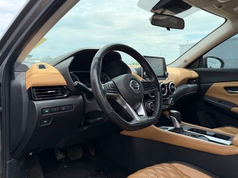 Used 2023 Nissan Sentra SV w/ SV Premium Package image 11