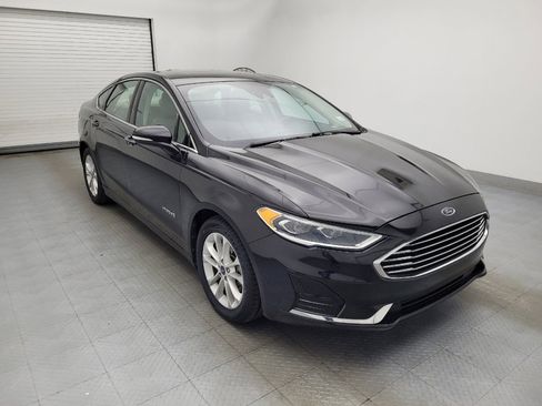 Used 2019 Ford Fusion SEL image 11