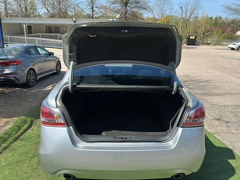 Used 2015 Nissan Altima 2.5 S w/ Power Driver Seat Package image 10