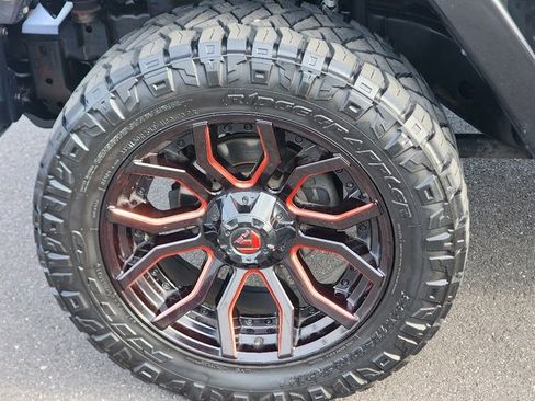 Used 2016 Jeep Wrangler Unlimited Rubicon image 18