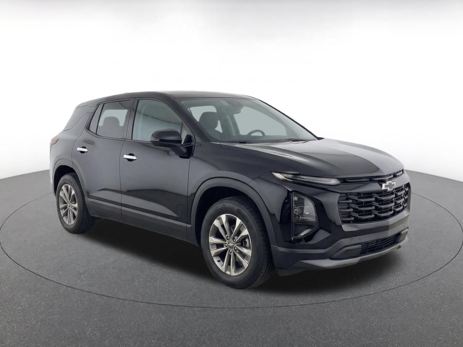 Used 2025 Chevrolet Equinox LT FWD image 2