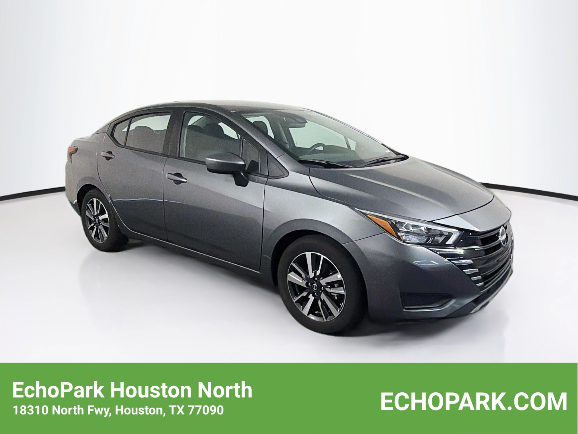 Used 2025 Nissan Versa SV FWD image 1