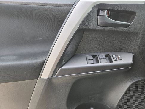 Used 2017 Toyota RAV4 LE image 25