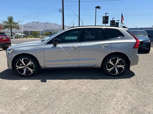 Used 2025 Volvo XC60 T8 Ultra AWD/4WD image 6
