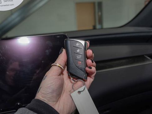 Used 2023 Lexus RX 350 Premium Plus w/ Accessory Package (Z1) image 15