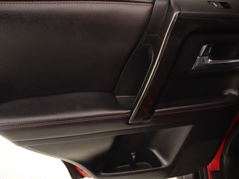 Used 2018 Toyota 4Runner TRD Off-Road Premium image 17