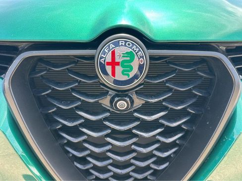 Used 2024 Alfa Romeo Tonale Veloce AWD/4WD image 44