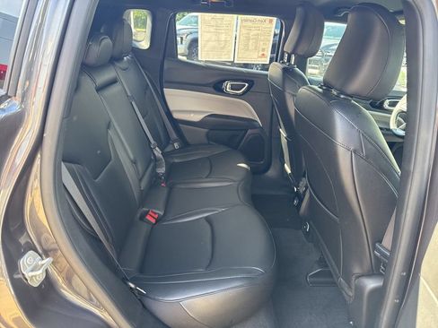 Used 2024 Jeep Compass Limited AWD/4WD image 30