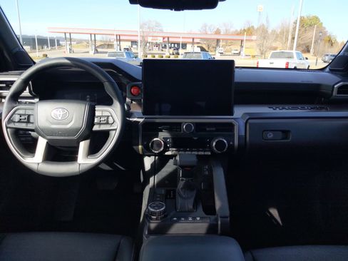 Certified 2025 Toyota Tacoma TRD Off-Road w/ TRD Off Road Premium Package image 29