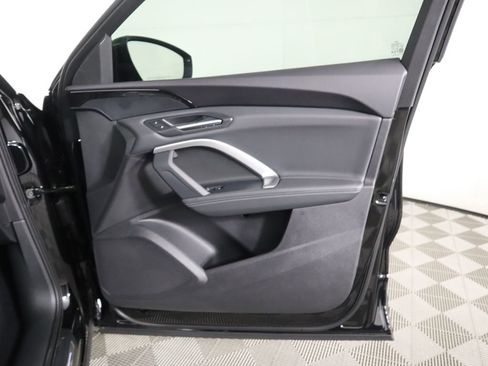 Used 2025 Audi Q5 2.0T Premium w/ Convenience Package image 28