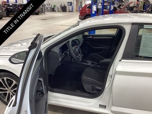 Used 2023 Volkswagen Jetta Sport FWD image 10