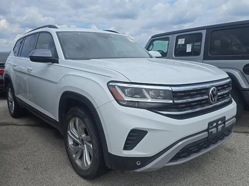 Used 2021 Volkswagen Atlas SE FWD image 2