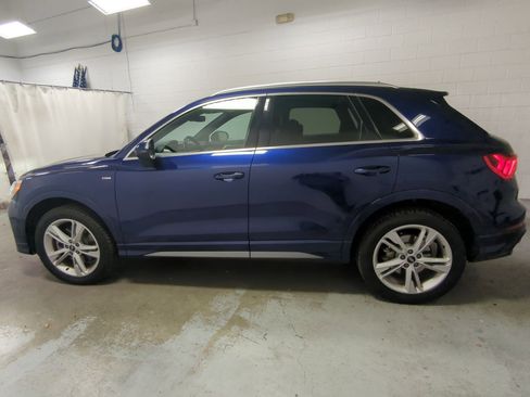 Used 2022 Audi Q3 2.0T Premium w/ Convenience Package image 9
