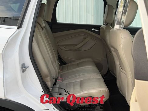 Used 2018 Ford Escape Titanium w/ Ford Safe & Smart Package FWD image 16