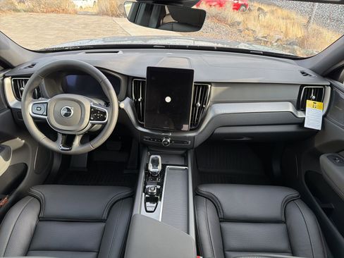 New 2026 Volvo XC60 B5 Ultra w/ Climate Package AWD/4WD image 9