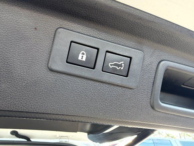 Used 2020 Subaru Forester Premium AWD/4WD image 16