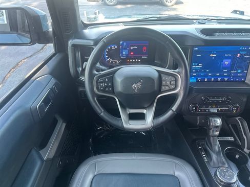 Used 2023 Ford Bronco Outer Banks w/ Sasquatch Package AWD/4WD image 17
