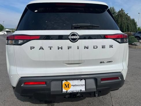 New 2026 Nissan Pathfinder SL w/ SL Premium Package AWD/4WD image 4