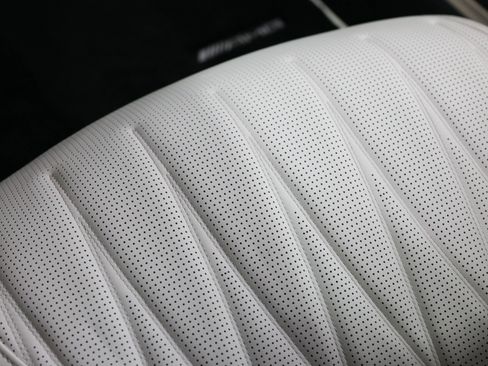Used 2025 Mercedes-Benz S 63 AMG S w/ Rear Seat Package image 33