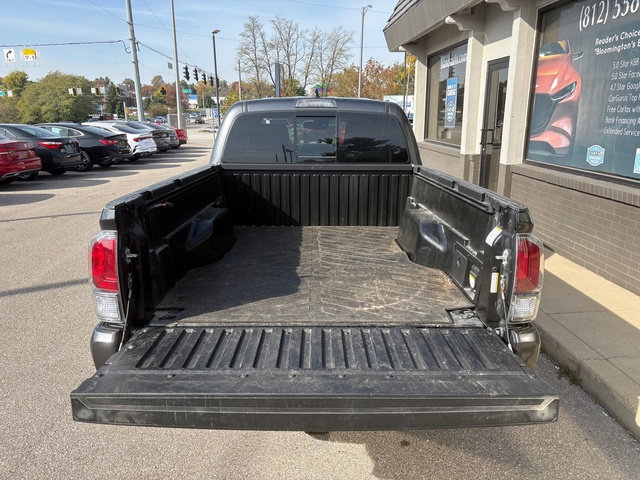 Used 2022 Toyota Tacoma TRD Sport AWD/4WD image 5