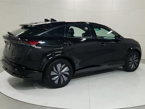 Used 2023 Nissan Ariya image 8