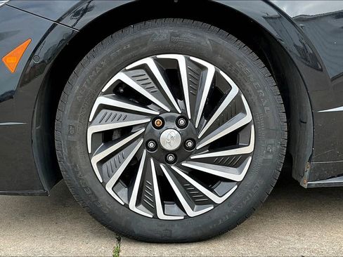 Used 2022 Hyundai Sonata Limited image 11