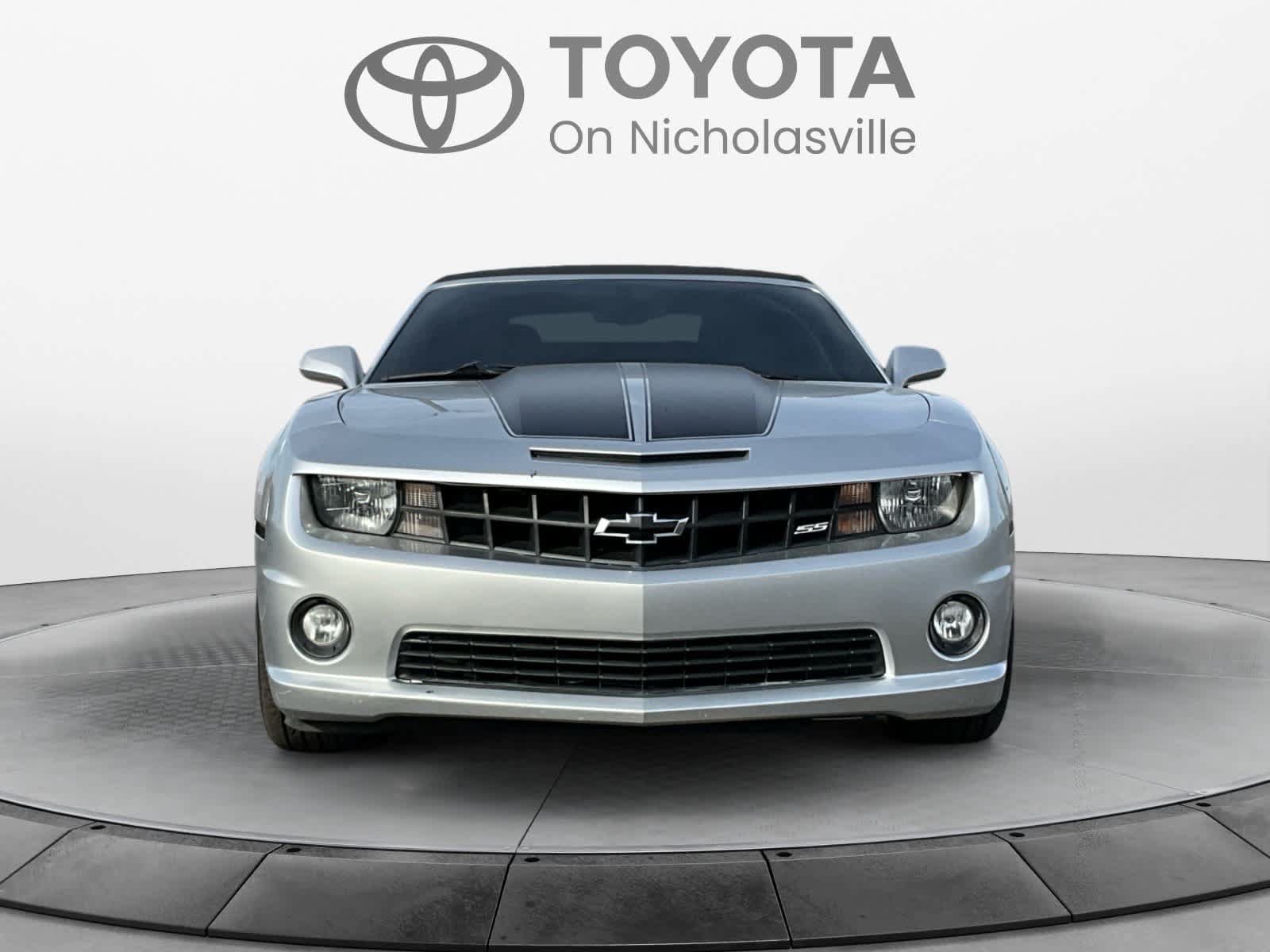 Used 2012 Chevrolet Camaro SS RWD image 16