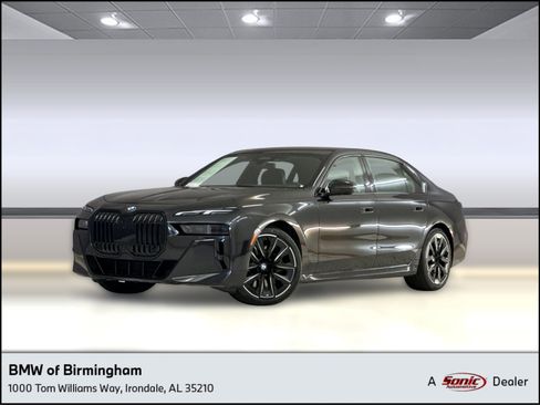 Used 2024 BMW 740i w/ Premium Package RWD image 1