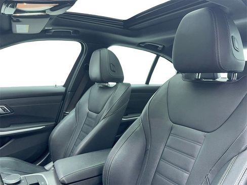 Used 2023 BMW 330i xDrive Sedan w/ M Sport Package image 39