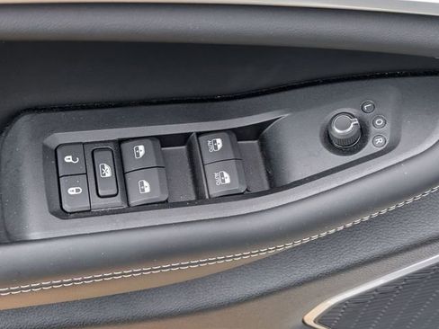 New 2026 Jeep Grand Cherokee Limited AWD/4WD image 11