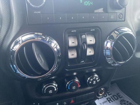 Certified 2018 Jeep Wrangler Unlimited Sport S image 26