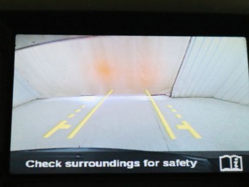 Used 2014 Land Rover LR2 HSE image 17