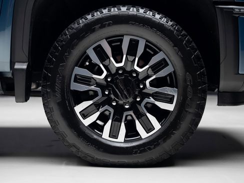 Used 2024 GMC Sierra 2500 Denali Ultimate w/ LPO, GMC Protection Package image 38