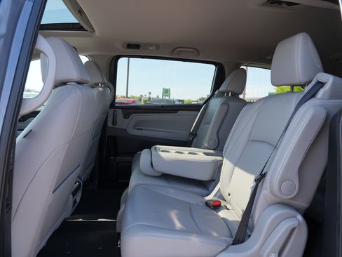 Used 2018 Honda Odyssey EX-L image 18