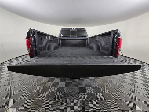 New 2026 RAM 2500 Laramie AWD/4WD image 13