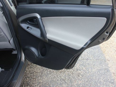 Used 2009 Toyota RAV4 4WD image 36