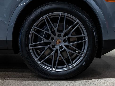 New 2026 Porsche Cayenne Coupe AWD/4WD image 21