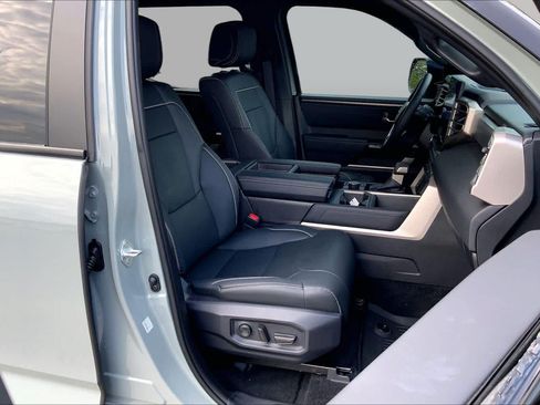 Used 2026 Toyota Tundra Limited AWD/4WD image 9