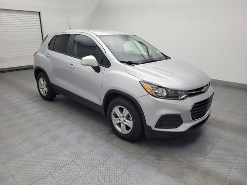 Used 2020 Chevrolet Trax LS w/ Tint and Cruise Package FWD image 11