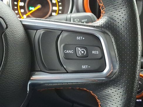 Used 2023 Jeep Gladiator Mojave w/ Cold Weather Group image 27