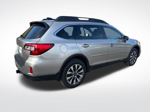 Used 2016 Subaru Outback 2.5i Limited AWD/4WD image 5