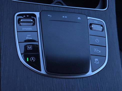 Used 2022 Mercedes-Benz GLC 300 image 19