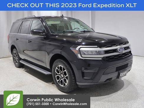 Used 2023 Ford Expedition XLT AWD/4WD image 1