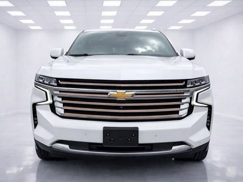 Used 2023 Chevrolet Tahoe High Country image 2