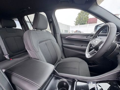 New 2026 Jeep Grand Cherokee Laredo AWD/4WD image 19