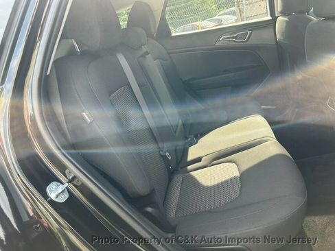 Used 2024 Kia Sportage LX AWD/4WD image 25