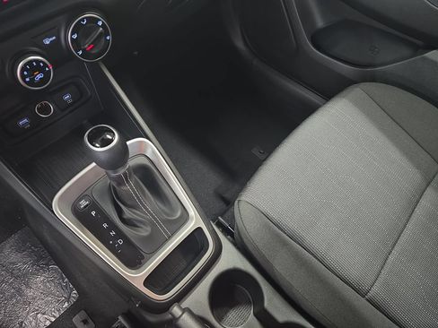 New 2026 Hyundai Venue SE FWD image 25