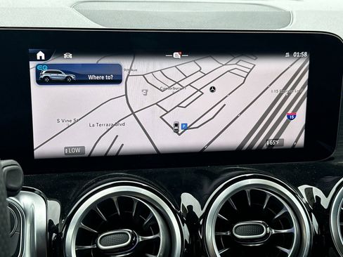 Used 2024 Mercedes-Benz EQB 300 4MATIC image 21