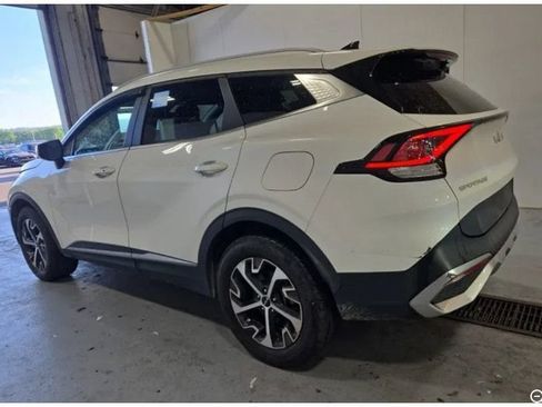 Used 2023 Kia Sportage EX AWD/4WD image 4