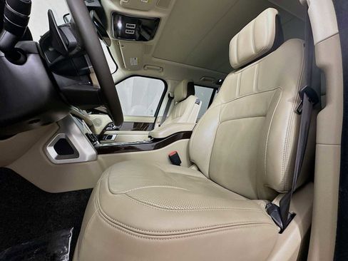 Used 2021 Land Rover Range Rover Westminster Edition image 5